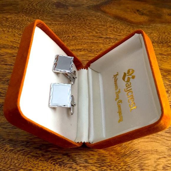 Hudson Bay Company Vintage Baycrest cuff links - Picture 6 of 14